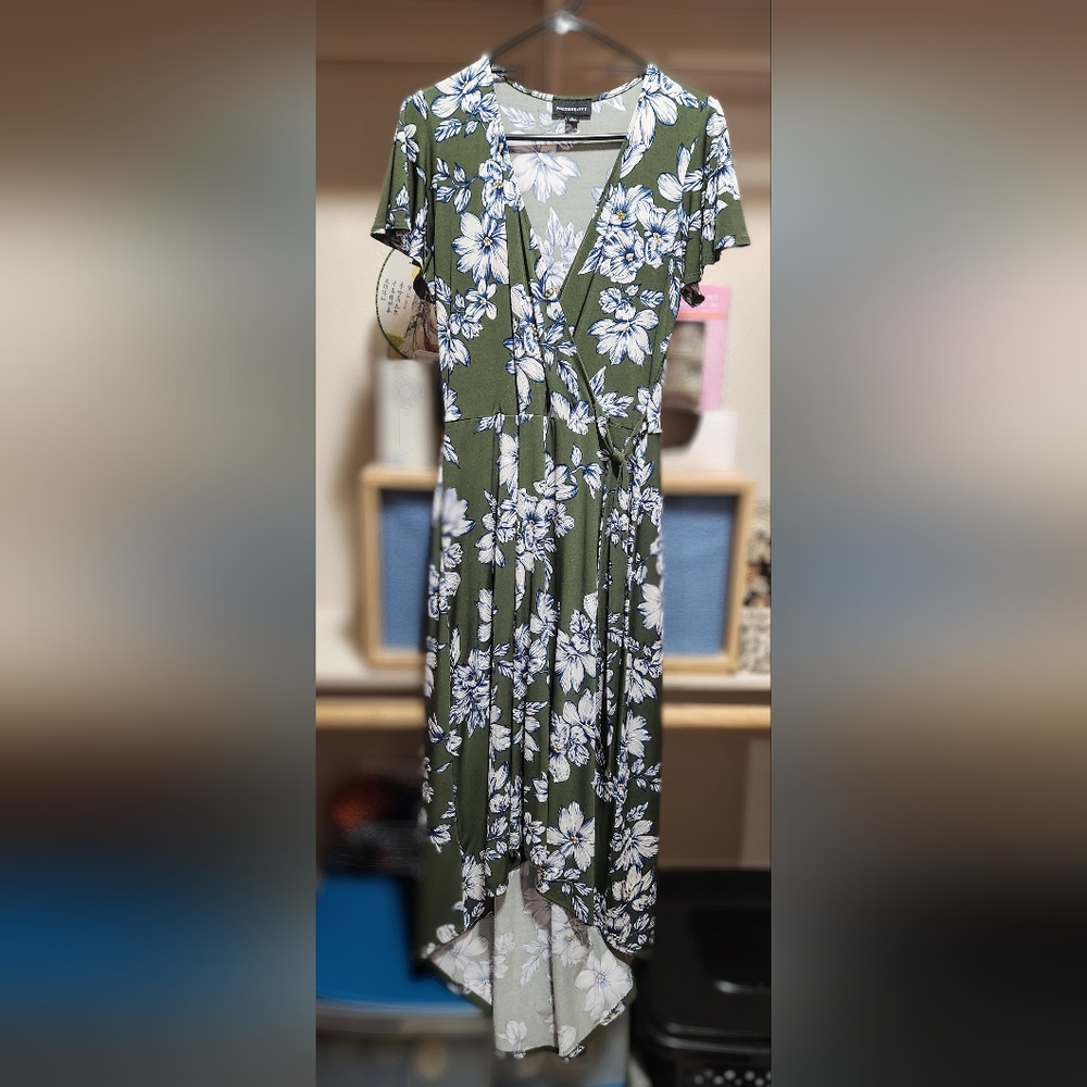 Fortune&Ivy Flor Wrap Dress